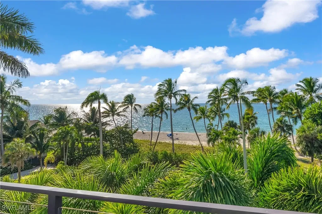 40 5th Avenue S Naples FL 34102