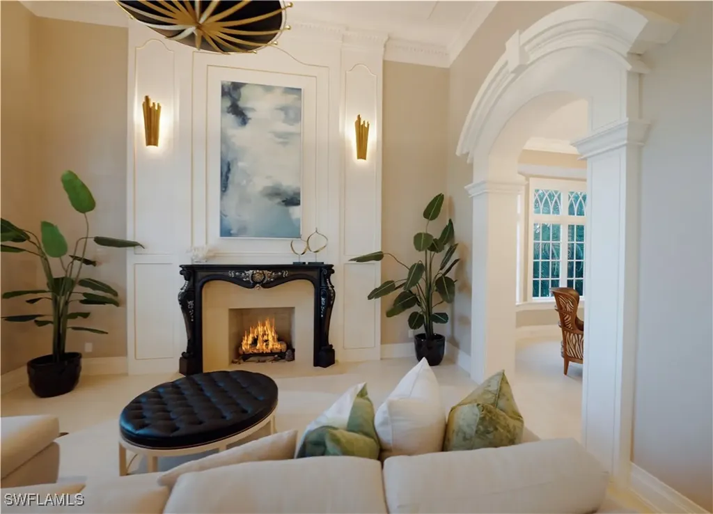 40 5th Avenue S Naples FL 34102