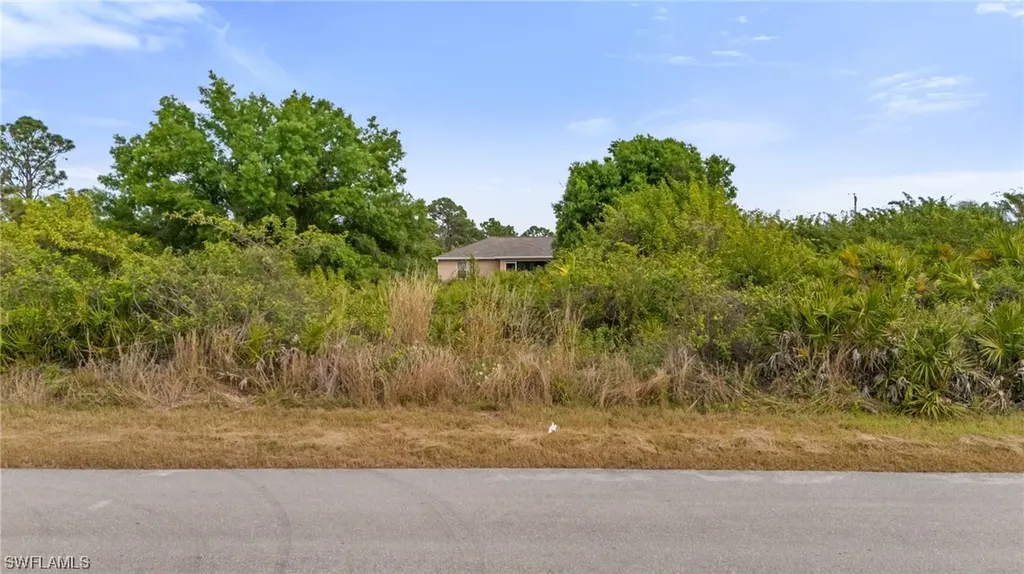 861 Carbon Street E Lehigh Acres FL 33974