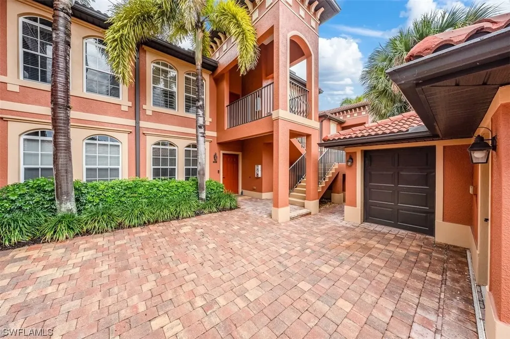 10029 Heather Lane Naples FL 34119