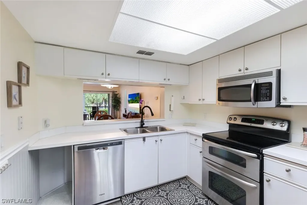 721 Mardel Drive Naples FL 34104