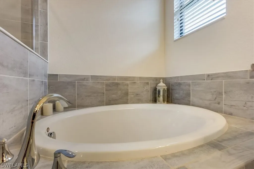 10701 Essex Square Boulevard Fort Myers FL 33913