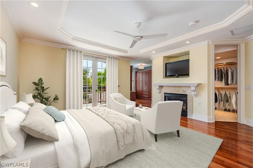 460 11th Avenue S Naples FL 34102