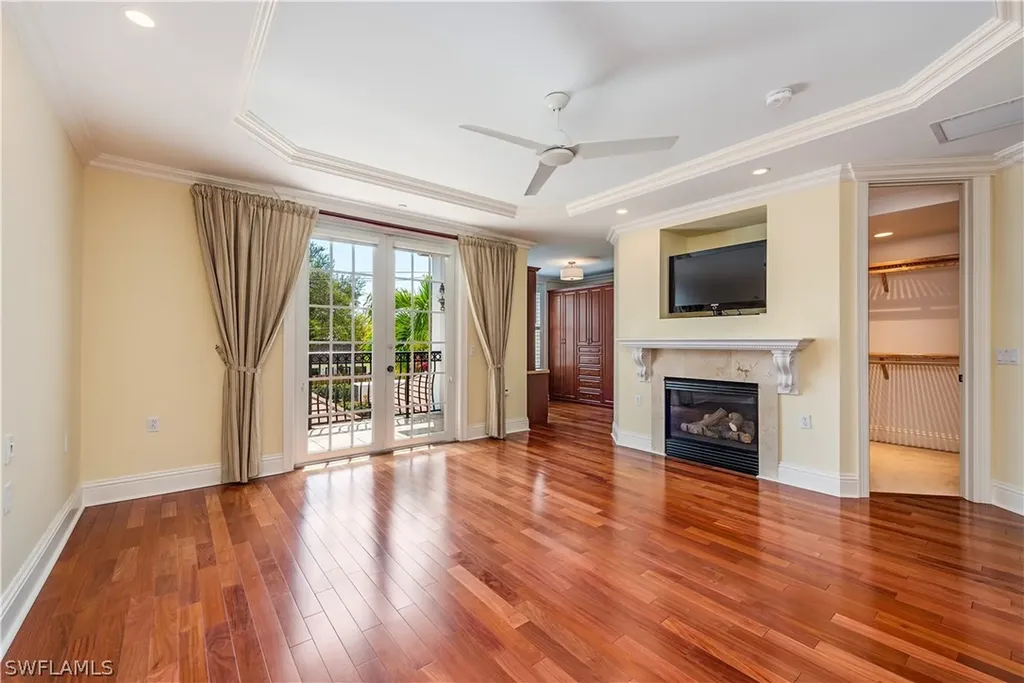 460 11th Avenue S Naples FL 34102