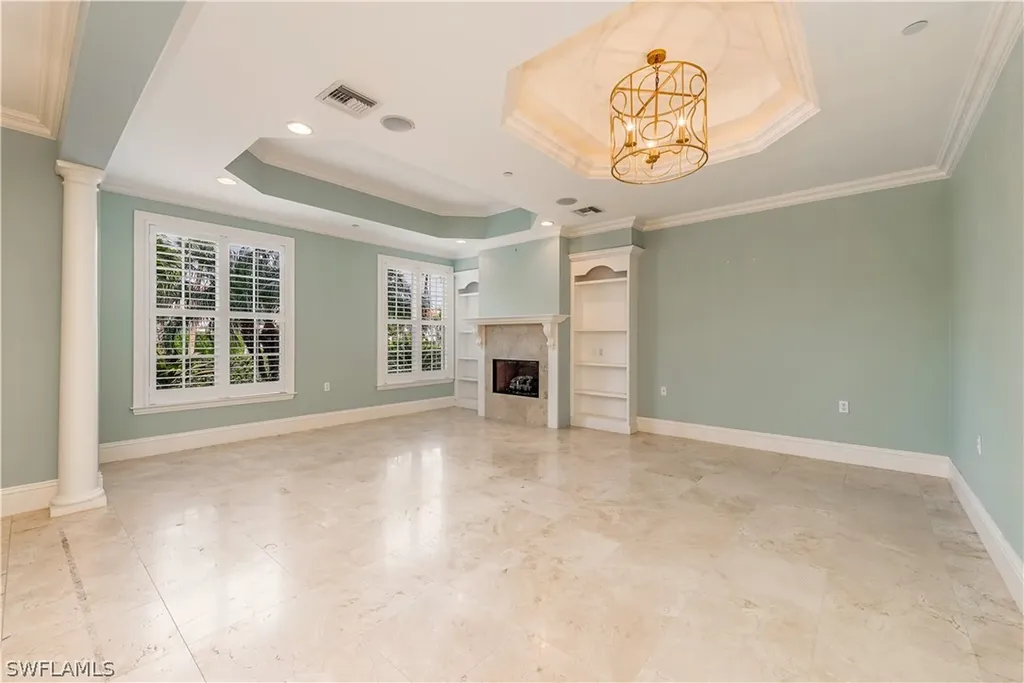 460 11th Avenue S Naples FL 34102