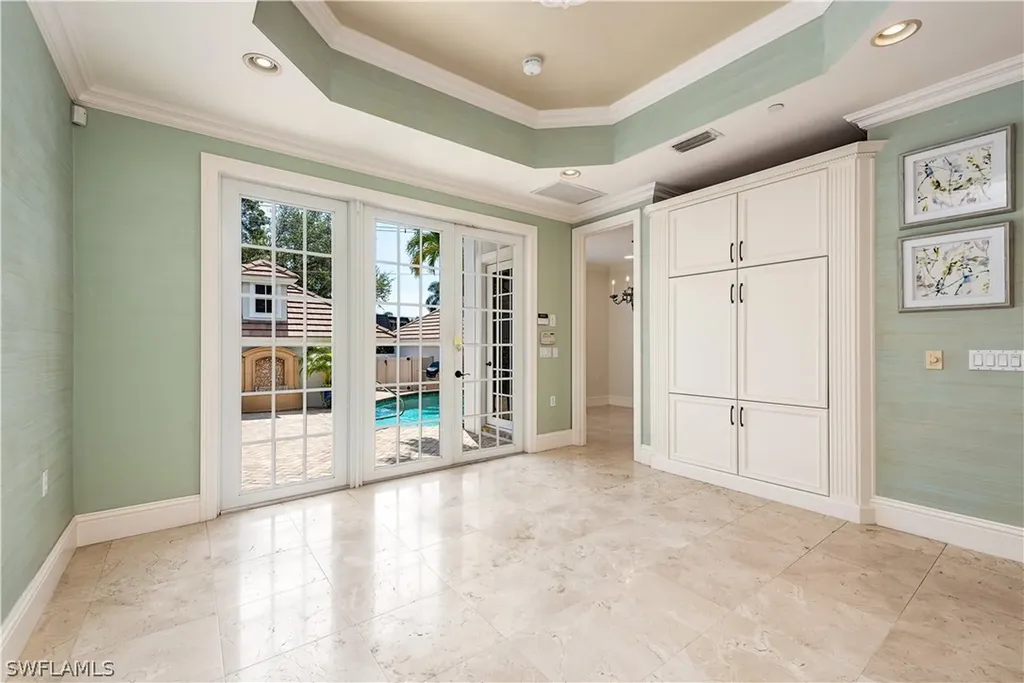 460 11th Avenue S Naples FL 34102