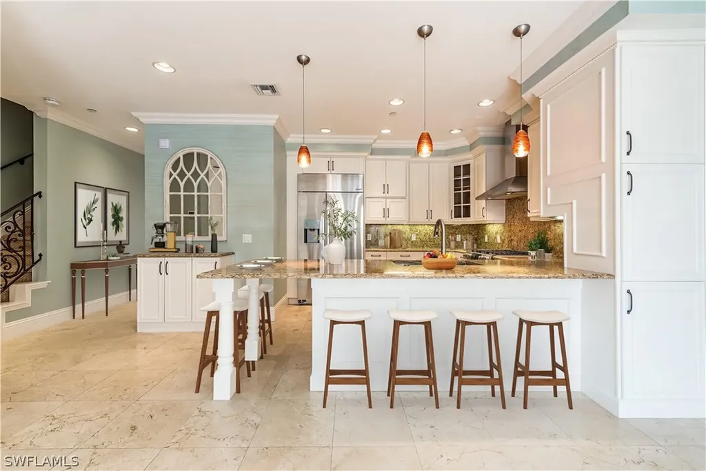 460 11th Avenue S Naples FL 34102