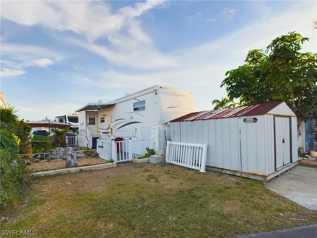 11591 Dawn Cowrie Drive Fort Myers FL 33908