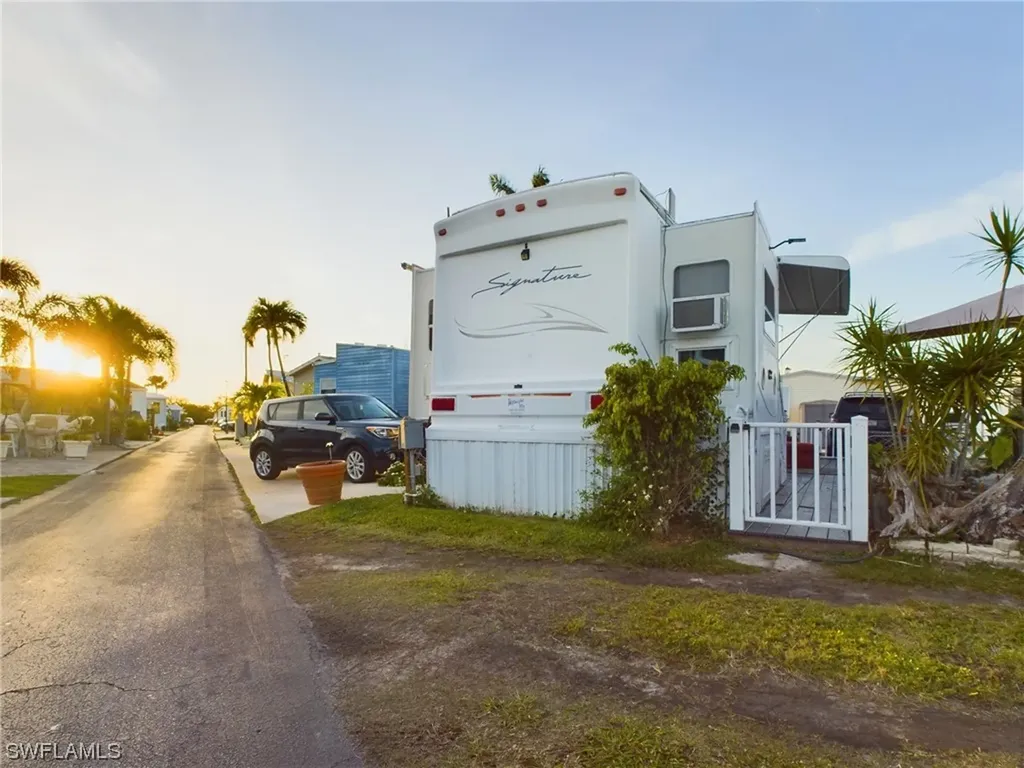 11591 Dawn Cowrie Drive Fort Myers FL 33908