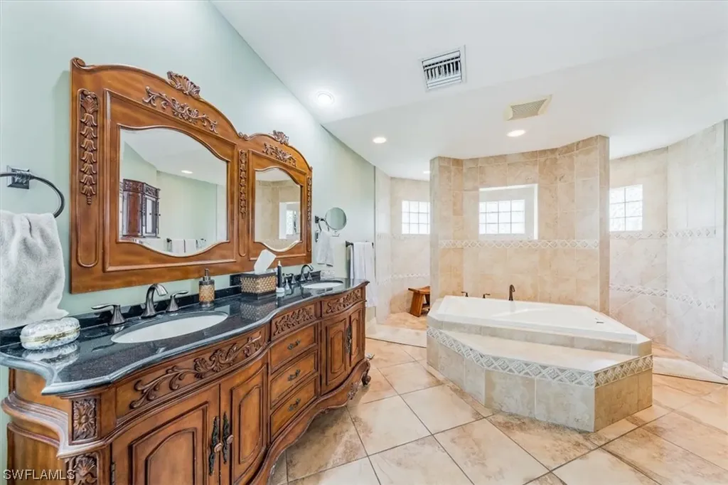 72 Heritage Way Naples FL 34110