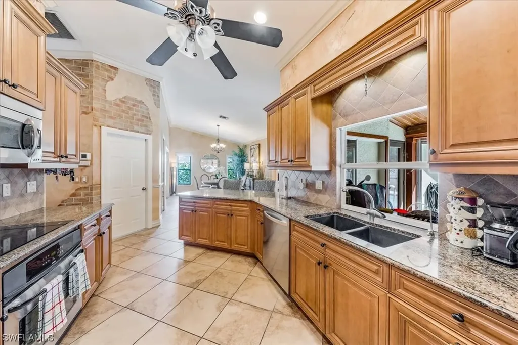 72 Heritage Way Naples FL 34110