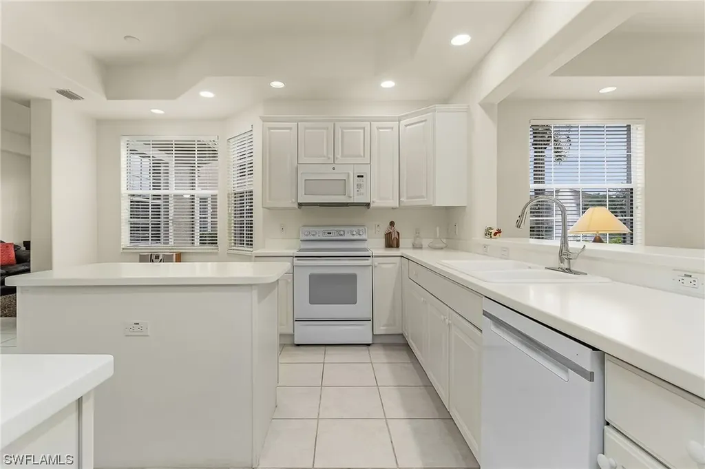 4739 Stratford Court Naples FL 34105