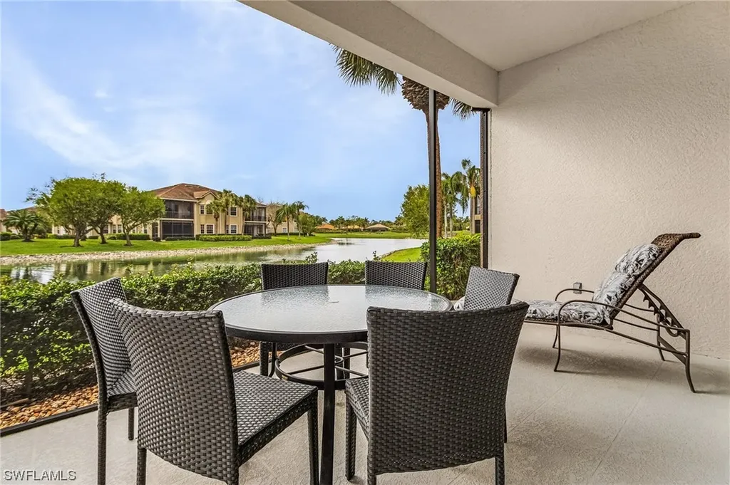 4739 Stratford Court Naples FL 34105