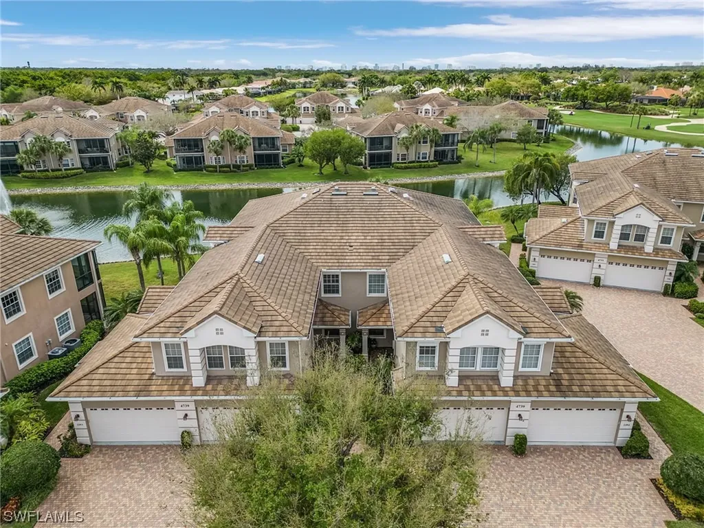 4739 Stratford Court Naples FL 34105