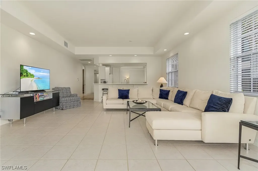 4739 Stratford Court Naples FL 34105