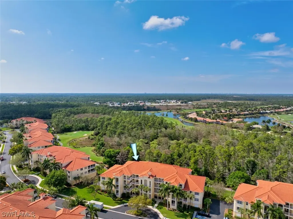 Naples FL, 4843 Hampshire Court, Unit 2-103