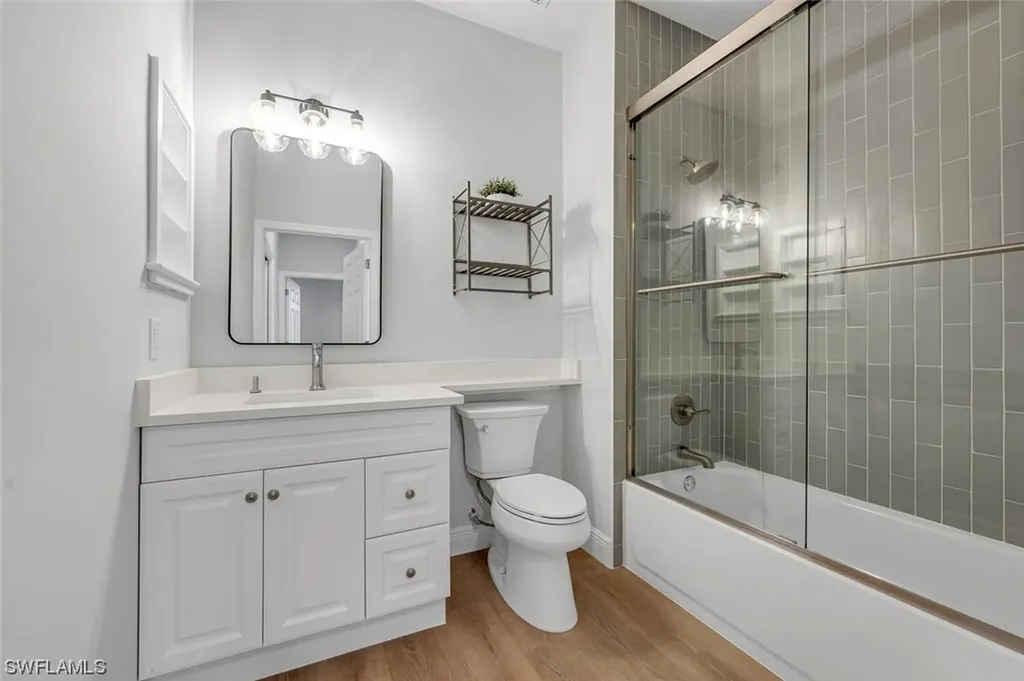 4843 Hampshire Court Naples FL 34112