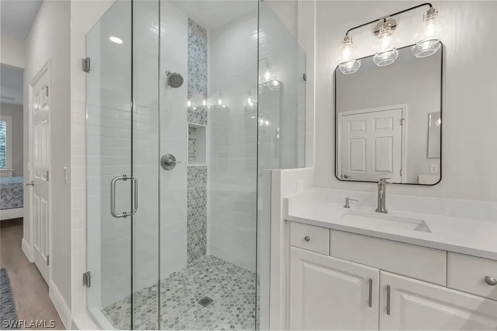 4843 Hampshire Court Naples FL 34112