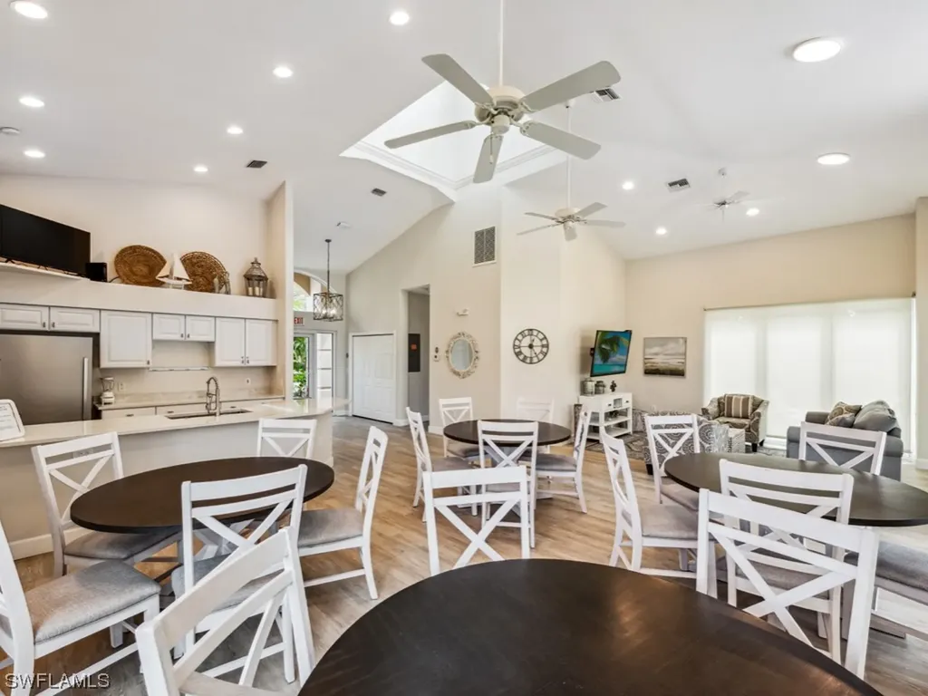 6031 Trophy Drive Naples FL 34110