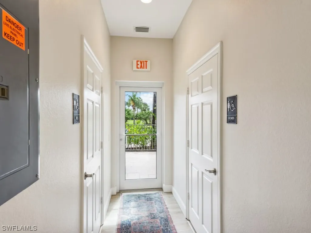 6031 Trophy Drive Naples FL 34110