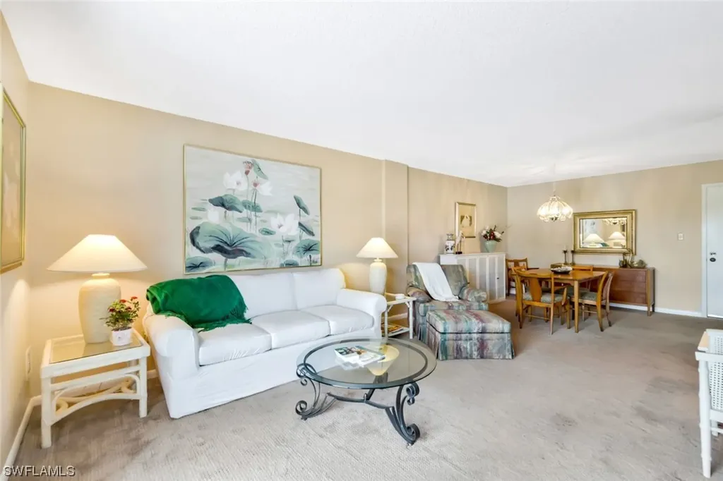 555 Park Shore Drive Naples FL 34103