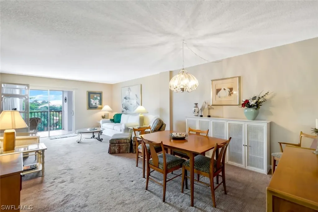 555 Park Shore Drive Naples FL 34103