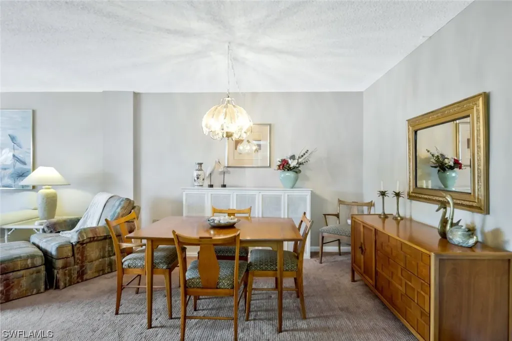 555 Park Shore Drive Naples FL 34103