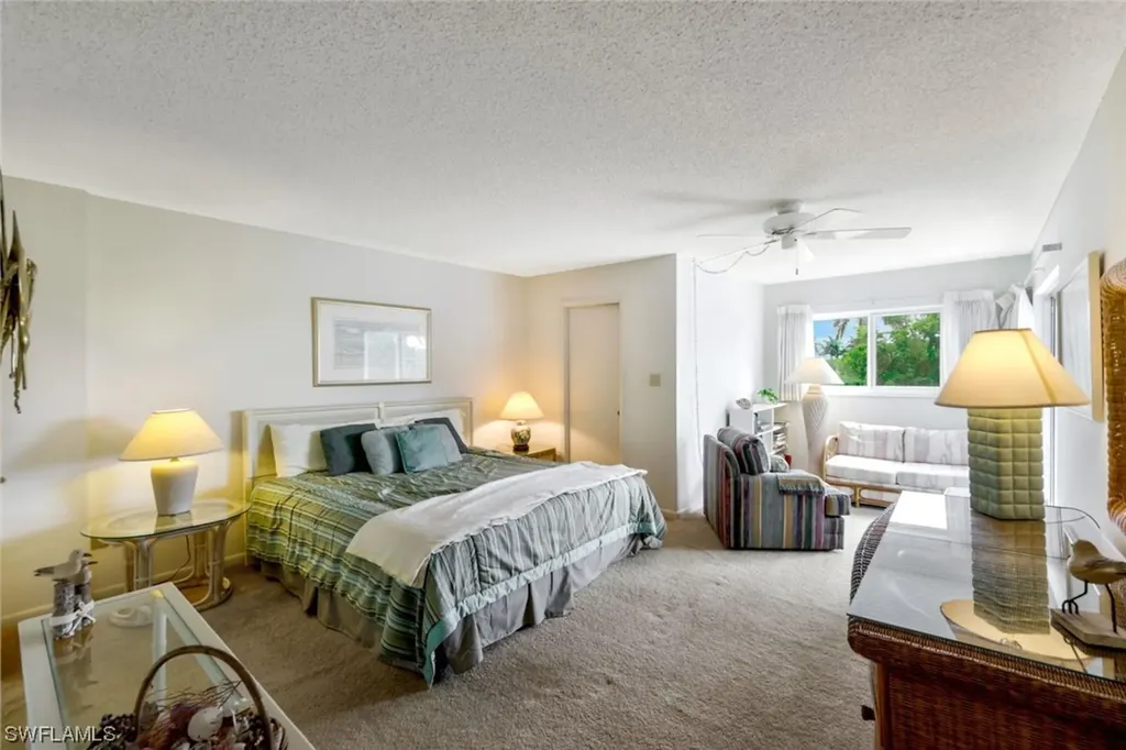 555 Park Shore Drive Naples FL 34103