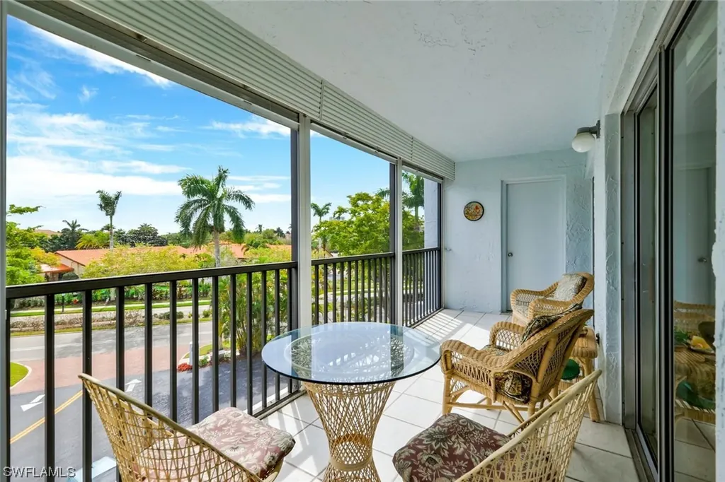 555 Park Shore Drive Naples FL 34103