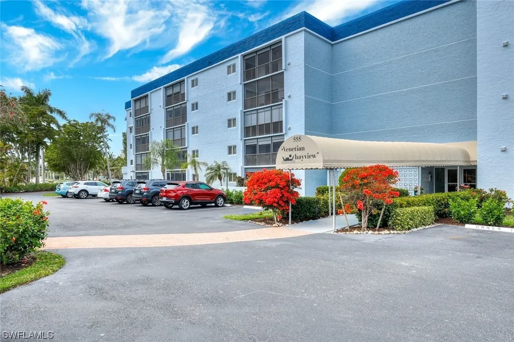 555 Park Shore Drive Naples FL 34103