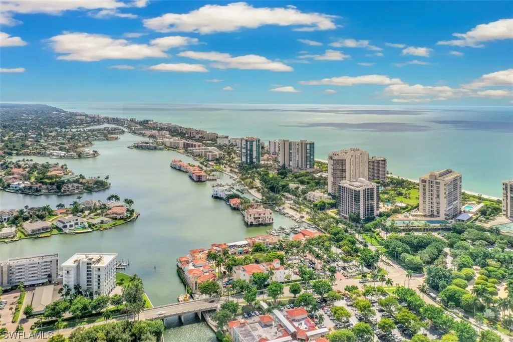 555 Park Shore Drive Naples FL 34103