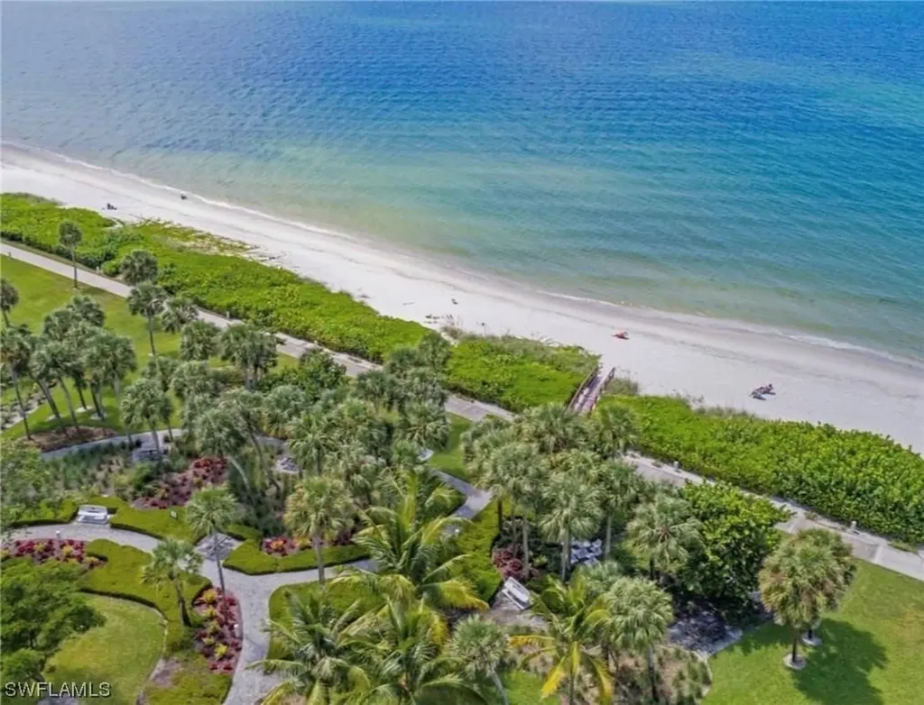 555 Park Shore Drive Naples FL 34103