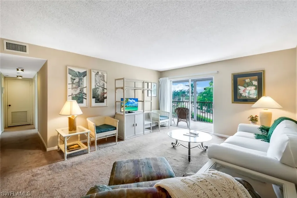 555 Park Shore Drive Naples FL 34103