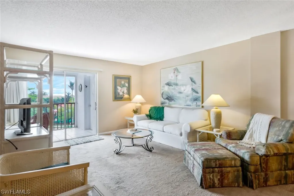 555 Park Shore Drive Naples FL 34103