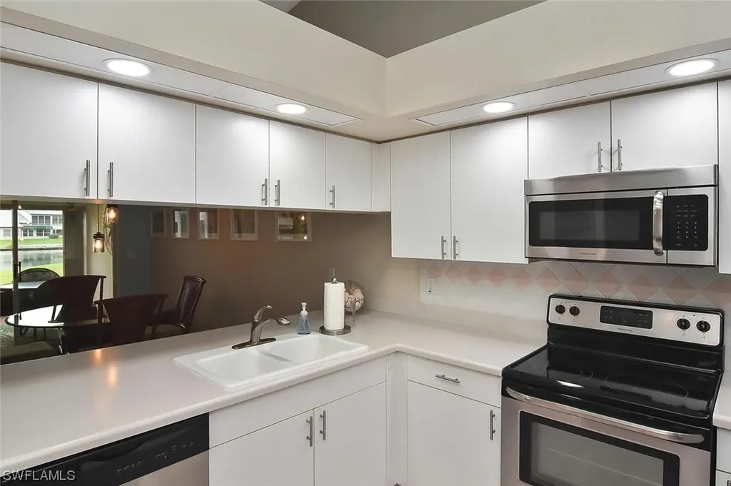 2202 Mcgregor Park Circle Fort Myers FL 33908