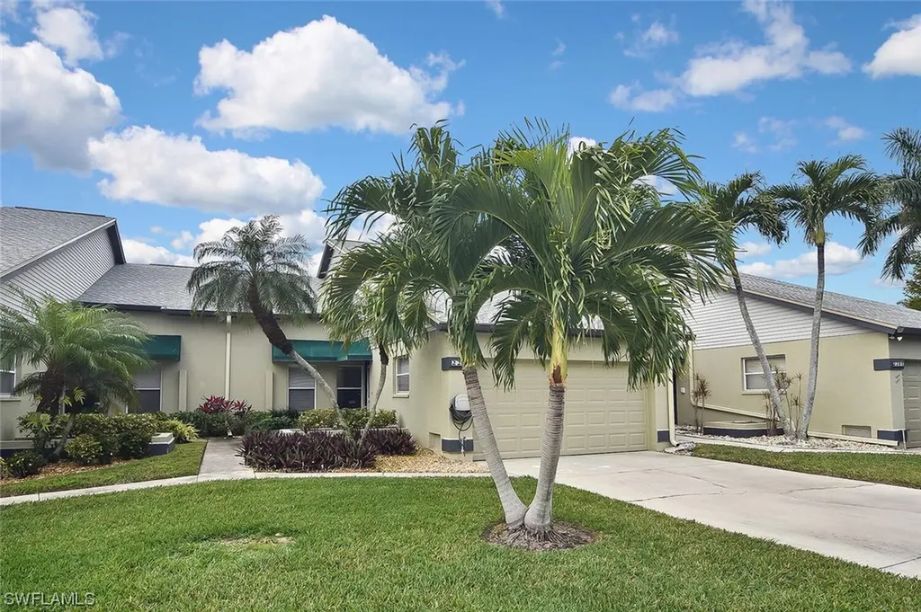 2202 Mcgregor Park Circle Fort Myers FL 33908