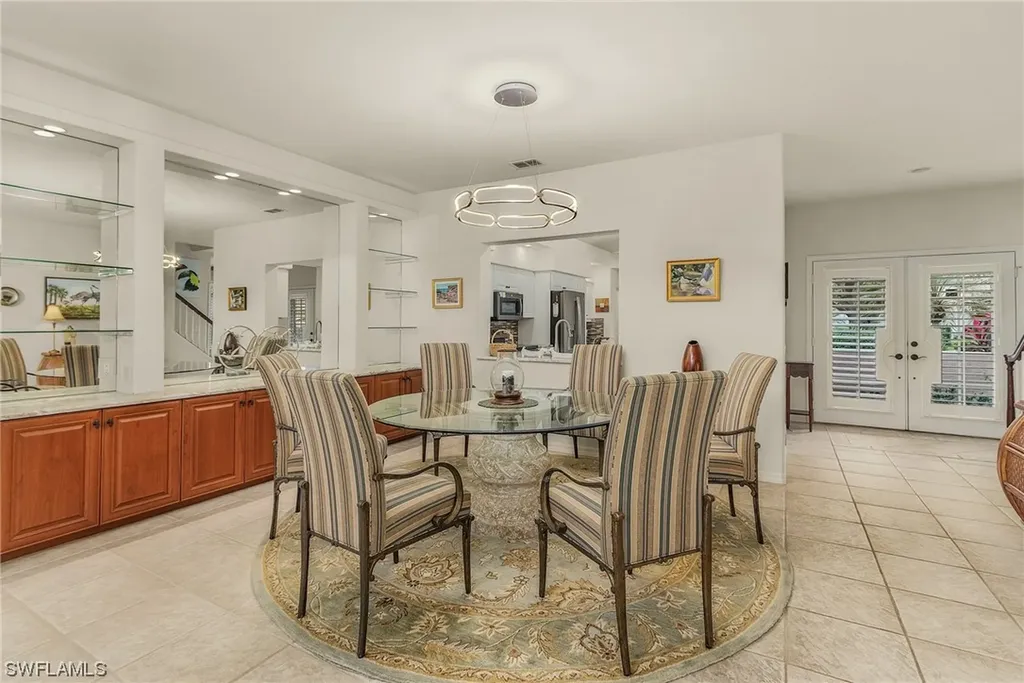 5000 Kensington High Street Naples FL 34105