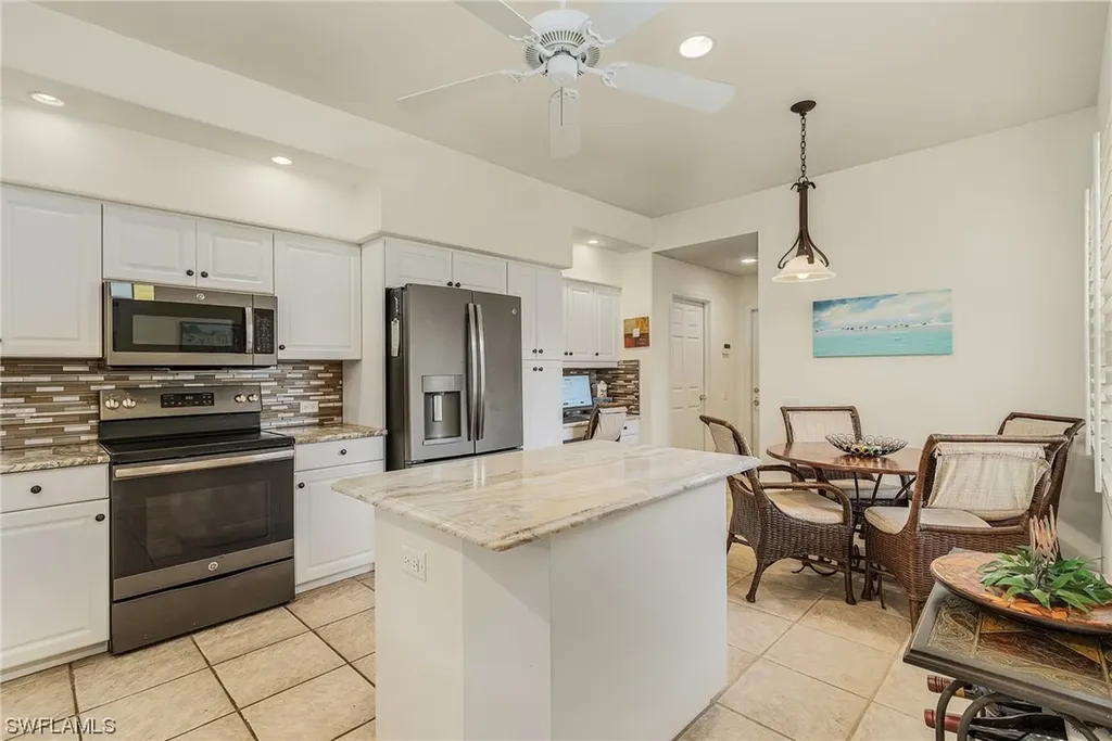 5000 Kensington High Street Naples FL 34105