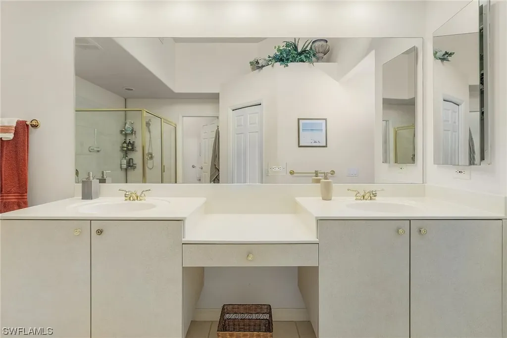 5000 Kensington High Street Naples FL 34105