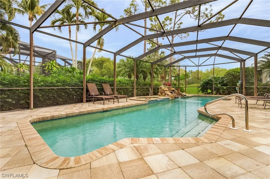 5000 Kensington High Street Naples FL 34105
