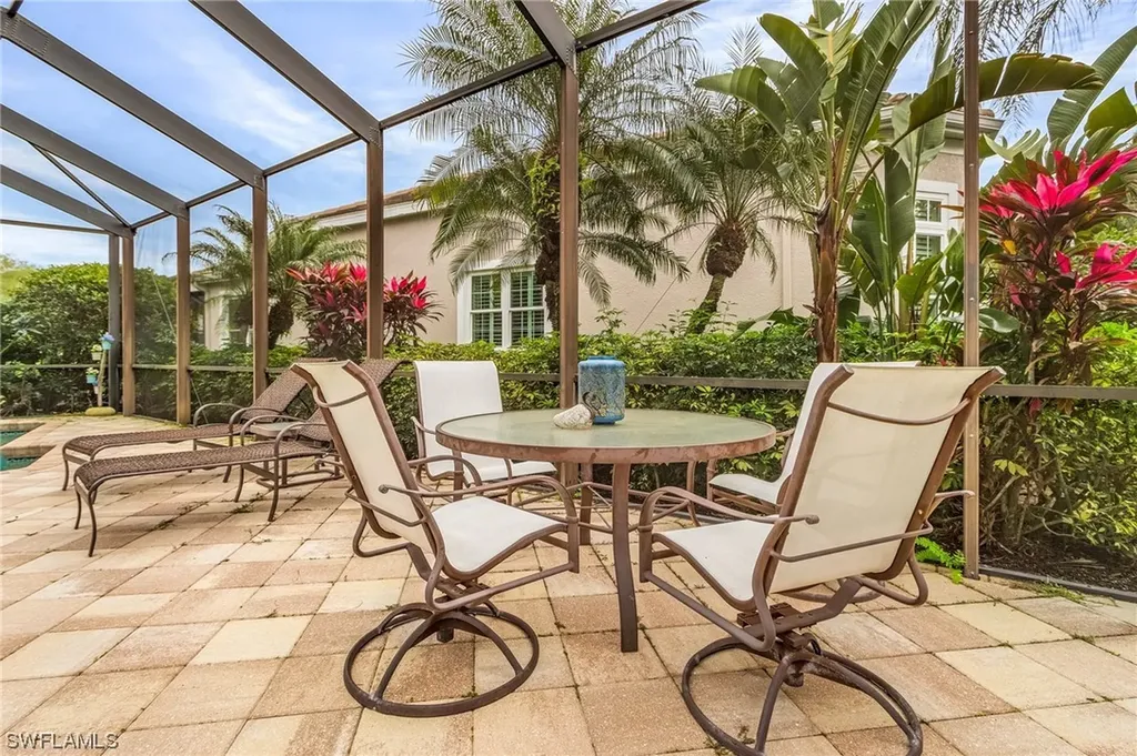 5000 Kensington High Street Naples FL 34105