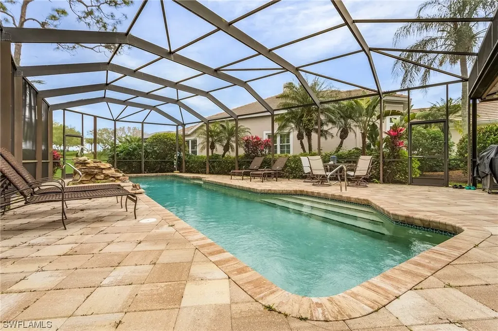 5000 Kensington High Street Naples FL 34105