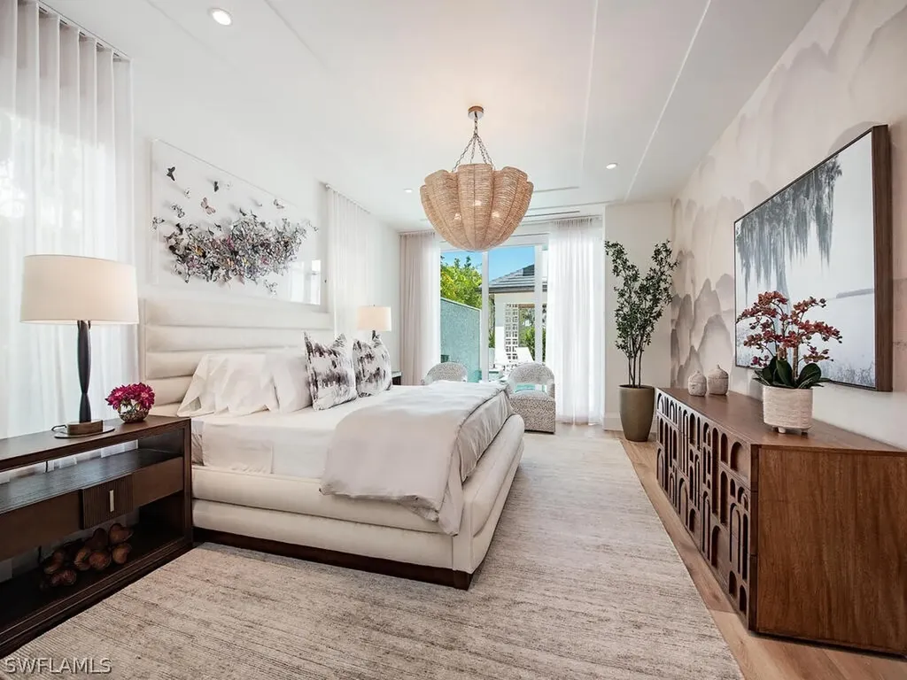461 14th Avenue S Naples FL 34102