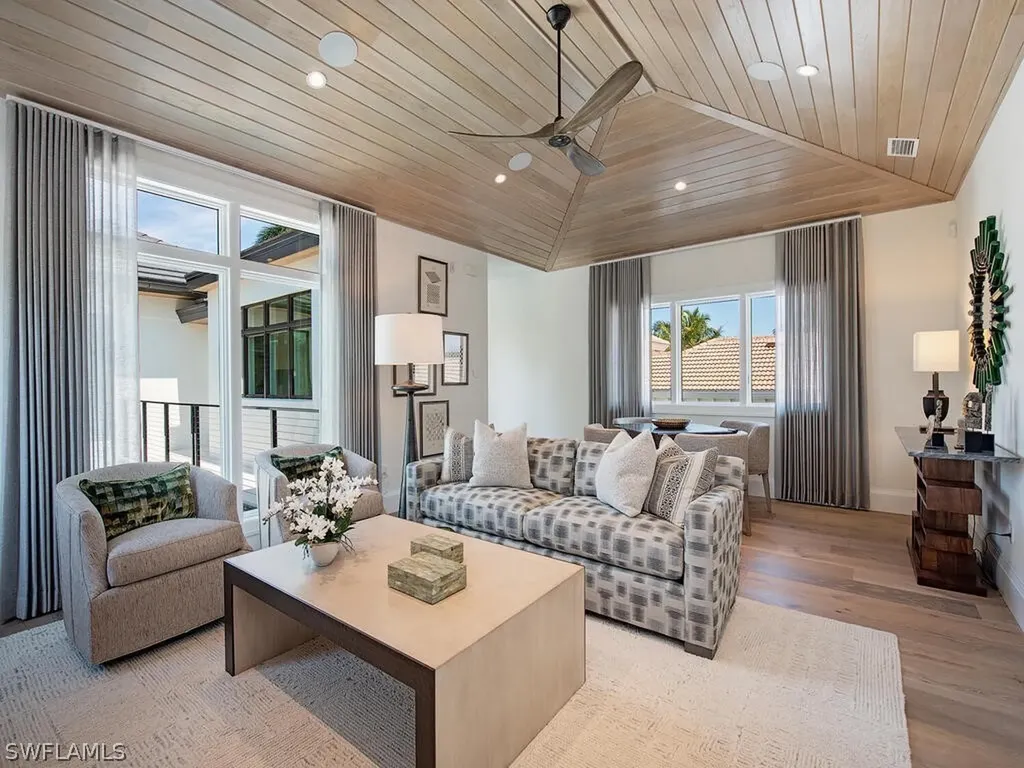 461 14th Avenue S Naples FL 34102