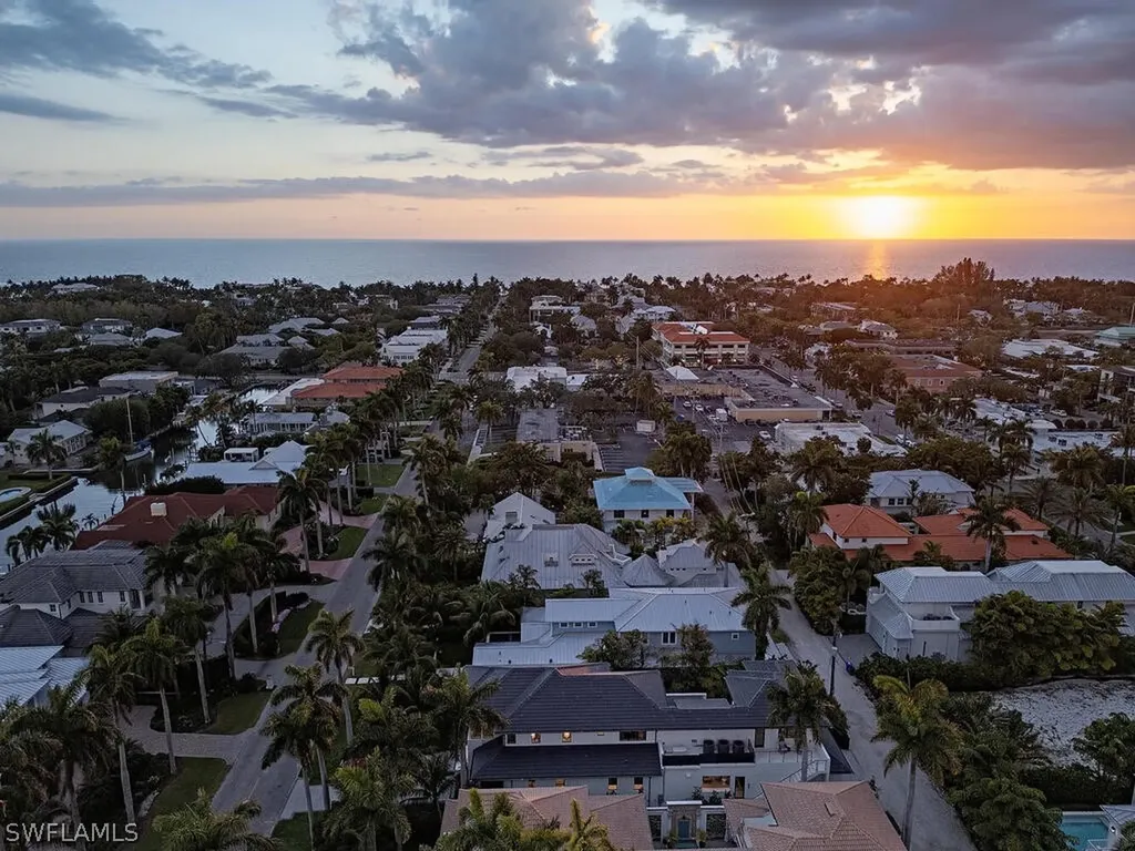 461 14th Avenue S Naples FL 34102