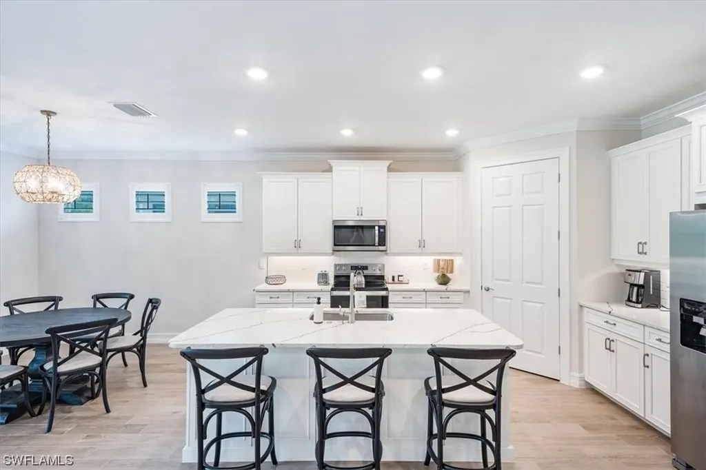 311 Tamarindo Lane Naples FL 34114