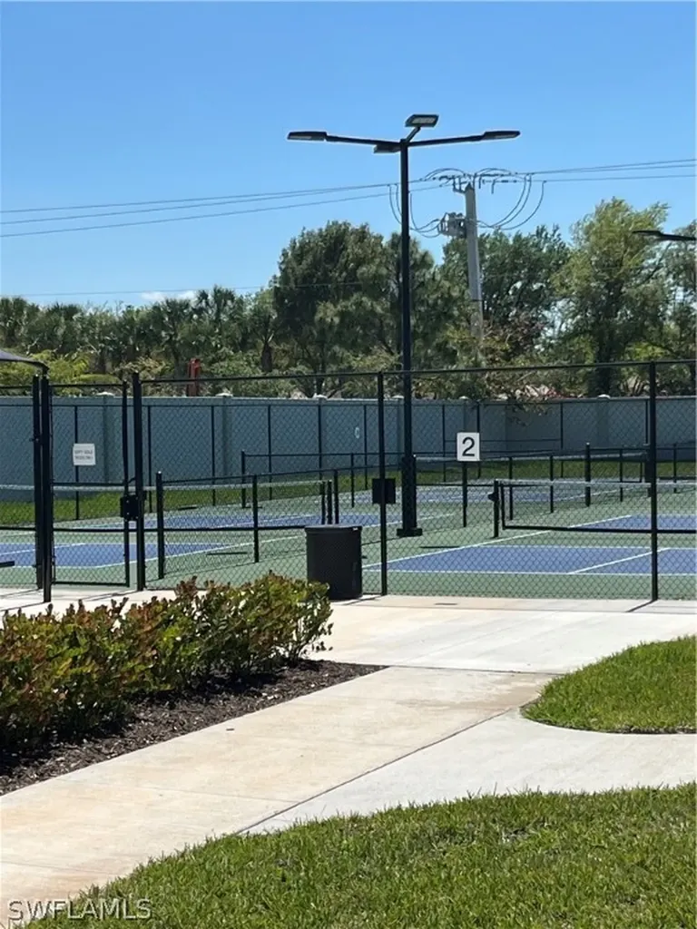 311 Tamarindo Lane Naples FL 34114