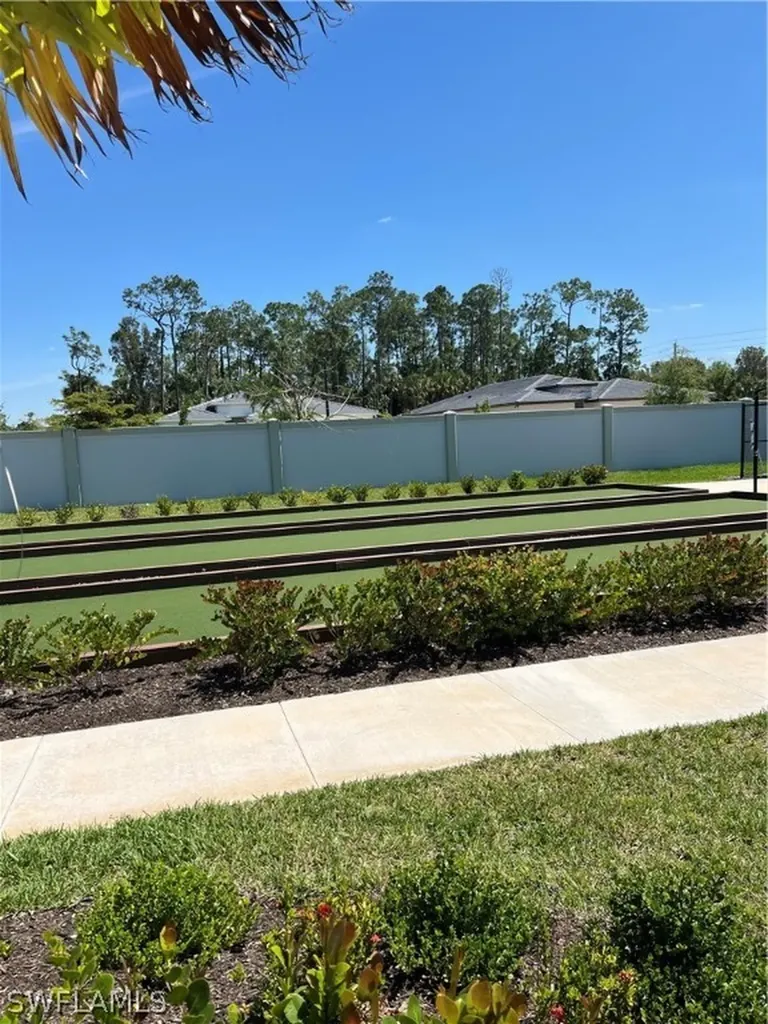 311 Tamarindo Lane Naples FL 34114