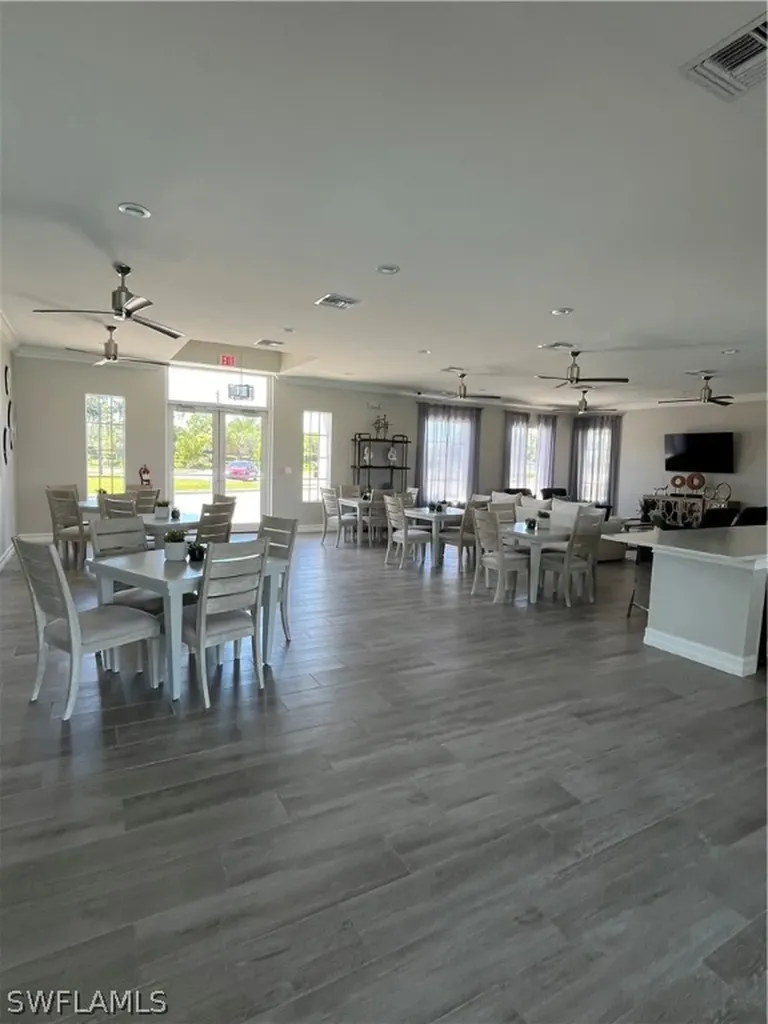 311 Tamarindo Lane Naples FL 34114