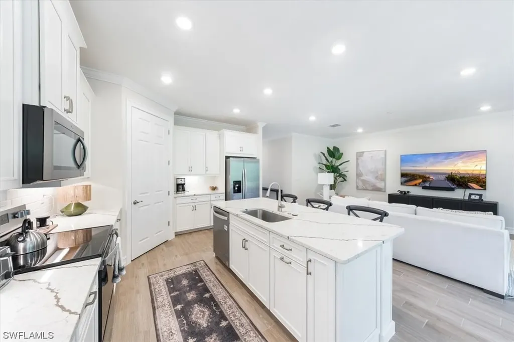 311 Tamarindo Lane Naples FL 34114